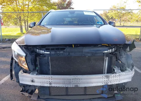 2015 Mercedes-Benz Gla 250 4Matic z USA, uszkodzony, nr VIN WDCTG4GB0FJ099584